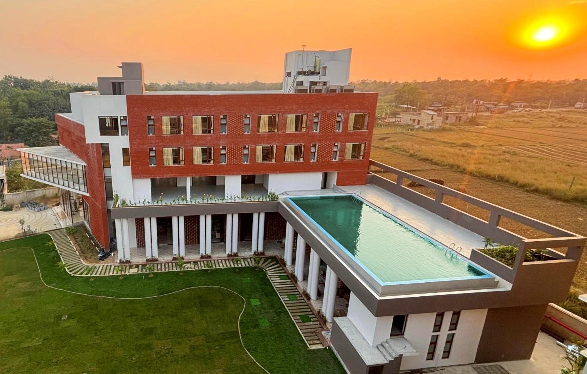 The Pearl Club Resort Shānti Niketan Εξωτερικό φωτογραφία