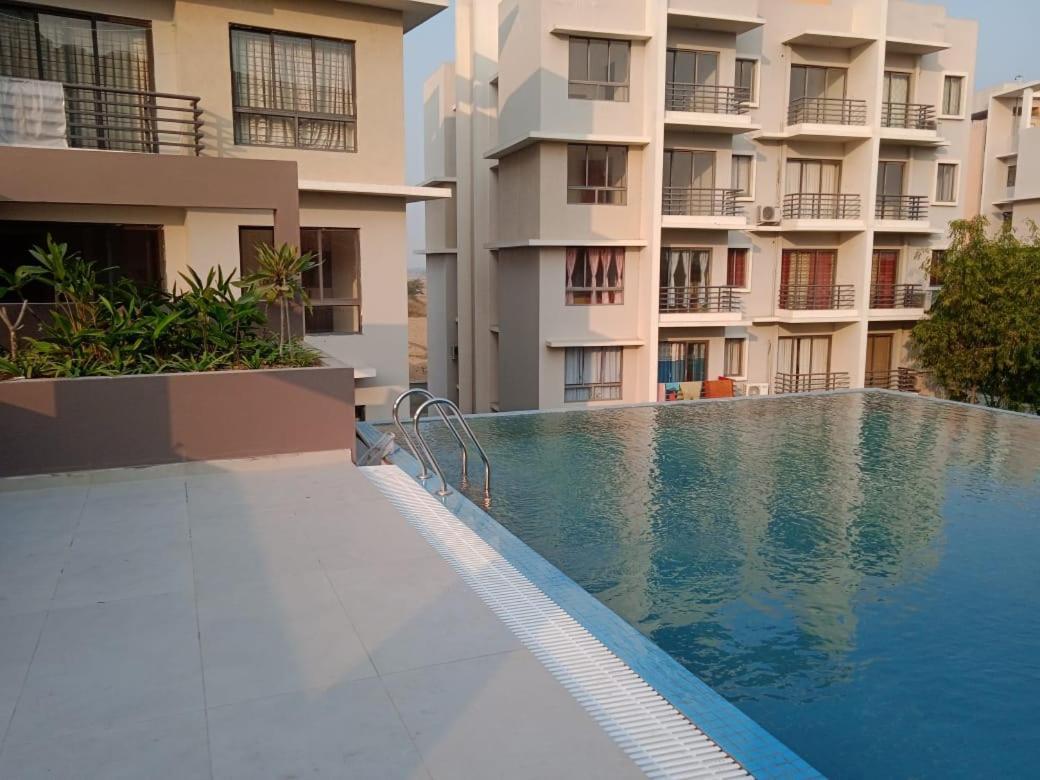 The Pearl Club Resort Shānti Niketan Εξωτερικό φωτογραφία