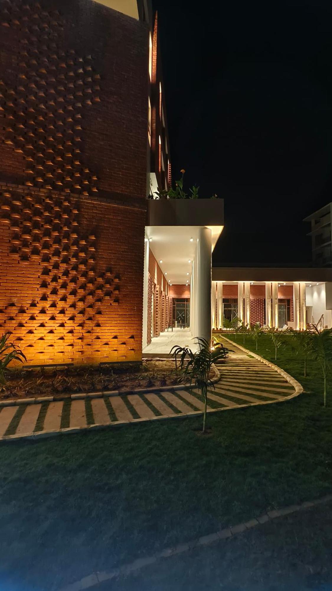 The Pearl Club Resort Shānti Niketan Εξωτερικό φωτογραφία